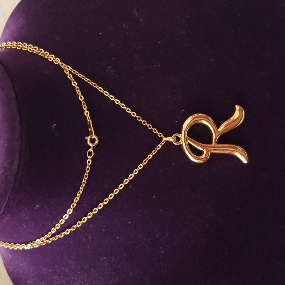R letter long necklace